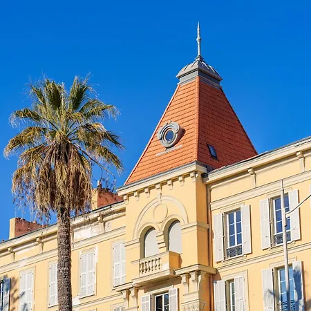 公寓 Renting - Victor - Historic Palace Luxury 3 Bedrooms Parking