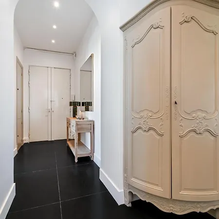 Renting - Victor - Historic Palace Luxury 3 Bedrooms Parking 公寓 *