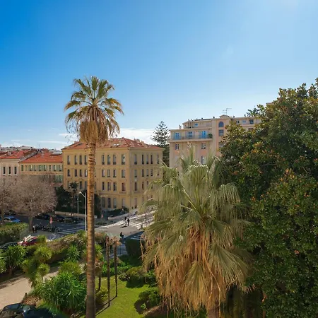 Appartamento Renting - Victor - Historic Palace Luxury 3 Bedrooms