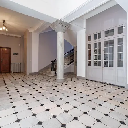 Appartamento Renting - Victor - Historic Palace Luxury 3 Bedrooms *